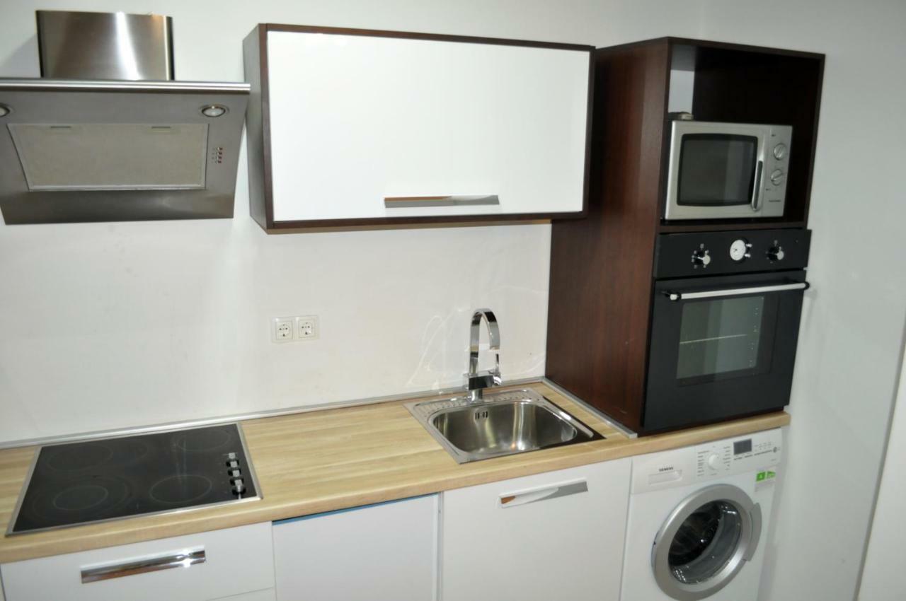 투즐라 Apartman Dina 아파트 외부 사진